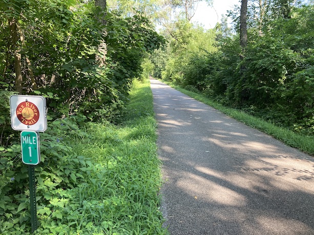 Mile 1 of the Fox River Trail in Algonquin, IL