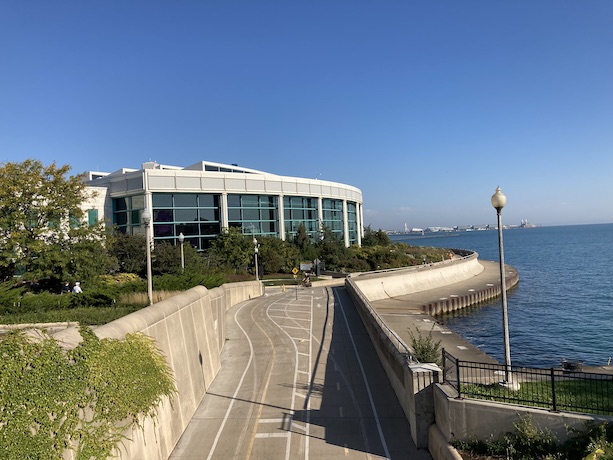 The trail alongside the Shedd Aquarium