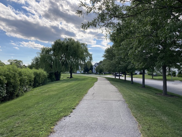 Trail in Lindenhurst, IL