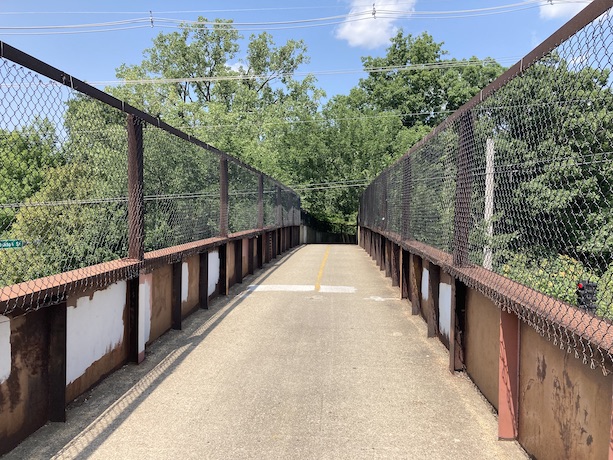 Bridge over Oakton St in Morton Grove, IL