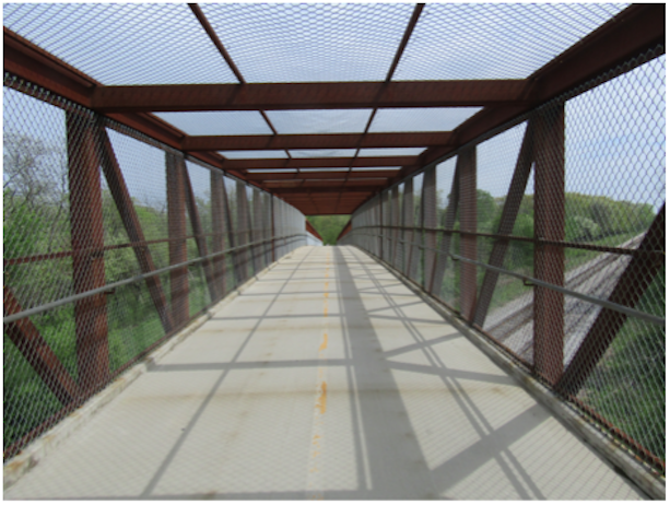 Bridge over the Milwaukee District North (MD-N) Metra tracks