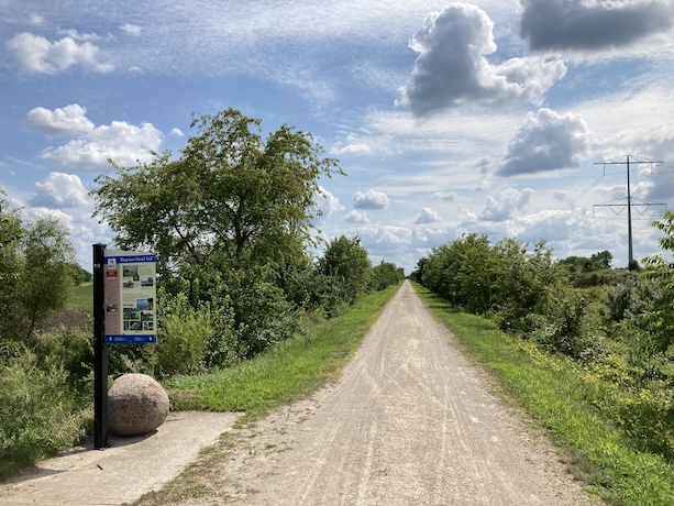 Wauponsee Glacial Trail