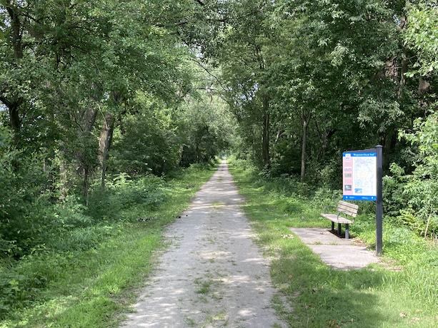 Wauponsee Glacial Trail